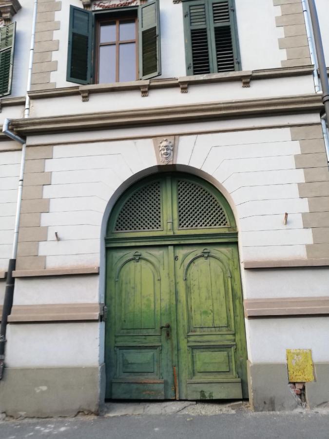Zur Linde Apartment Sibiu Luaran gambar