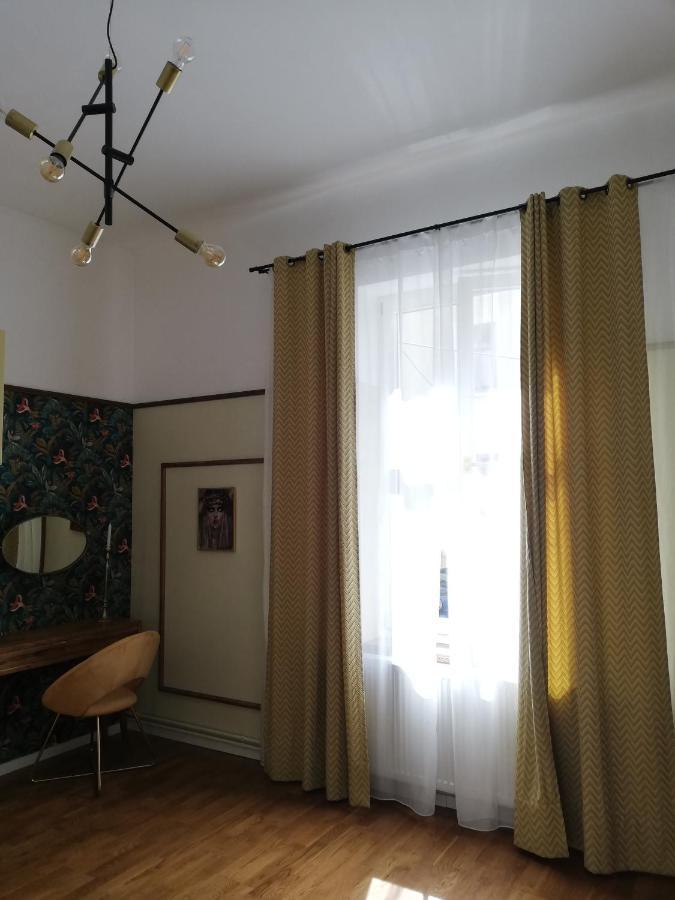 Zur Linde Apartment Sibiu Bilik gambar